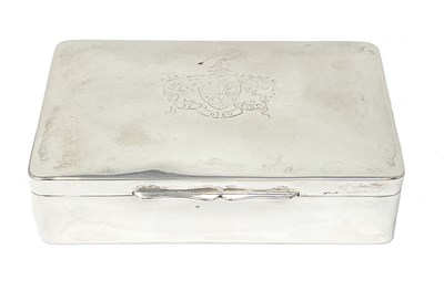 Lot 242 - A GEORGE III SILVER BOX