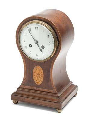 Lot 268 - A MAHOGANY BALLOON CLOCK, EARLY 20TH CENTURY