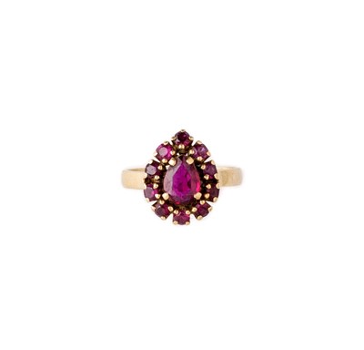 Lot 327 - RUBY RING