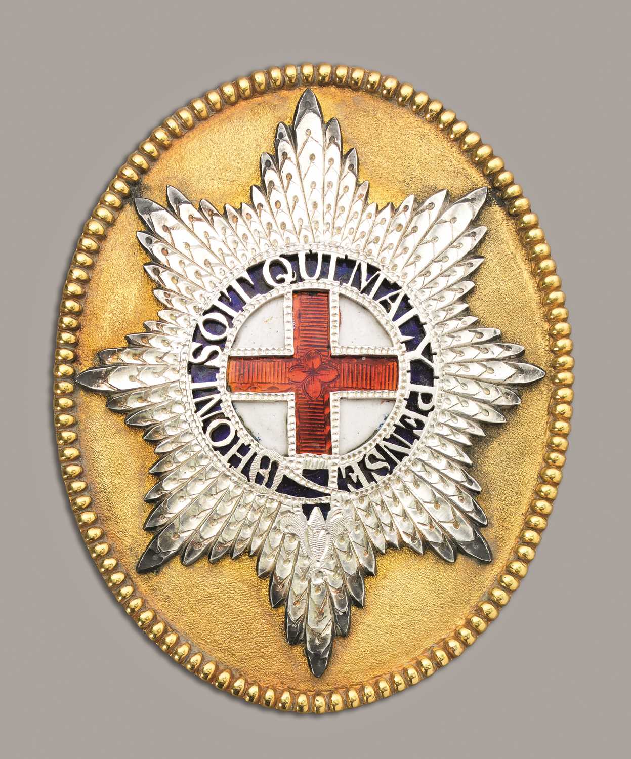 Lot 104 - A GEORGIAN OFFICER'S SHOULDER BELT PLATE OF THE COLDSTREAM GUARDS