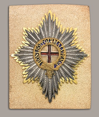 Lot 106 - AN OFFICER'S SHOULDER BELT PLATE OF THE COLDSTREAM GUARDS