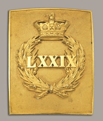 Lot 109 - AN OFFICER'S SHOULDER BELT PLATE OF THE 79TH HIGHLANDERS