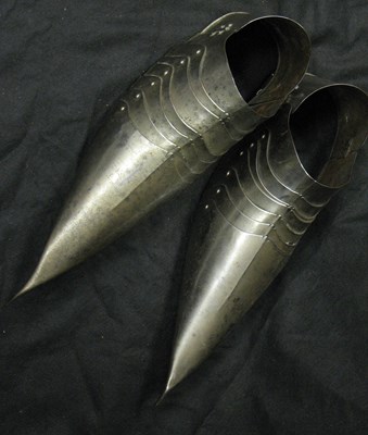 Lot 133 - A PAIR OF SABATONS IN GOTHIC STYLE