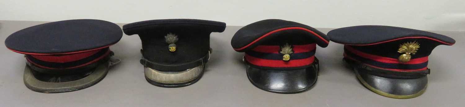 Lot 413 - â’¶ FORAGE CAPS OF THE HONOURABLE ARTILLERY COMPANY