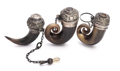 Lot 291 - THREE VICTORIAN SILVER-MOUNTED MINIATURE HORN MULLS, PROBABLY SCOTTISH, LATE 19TH CENTURY