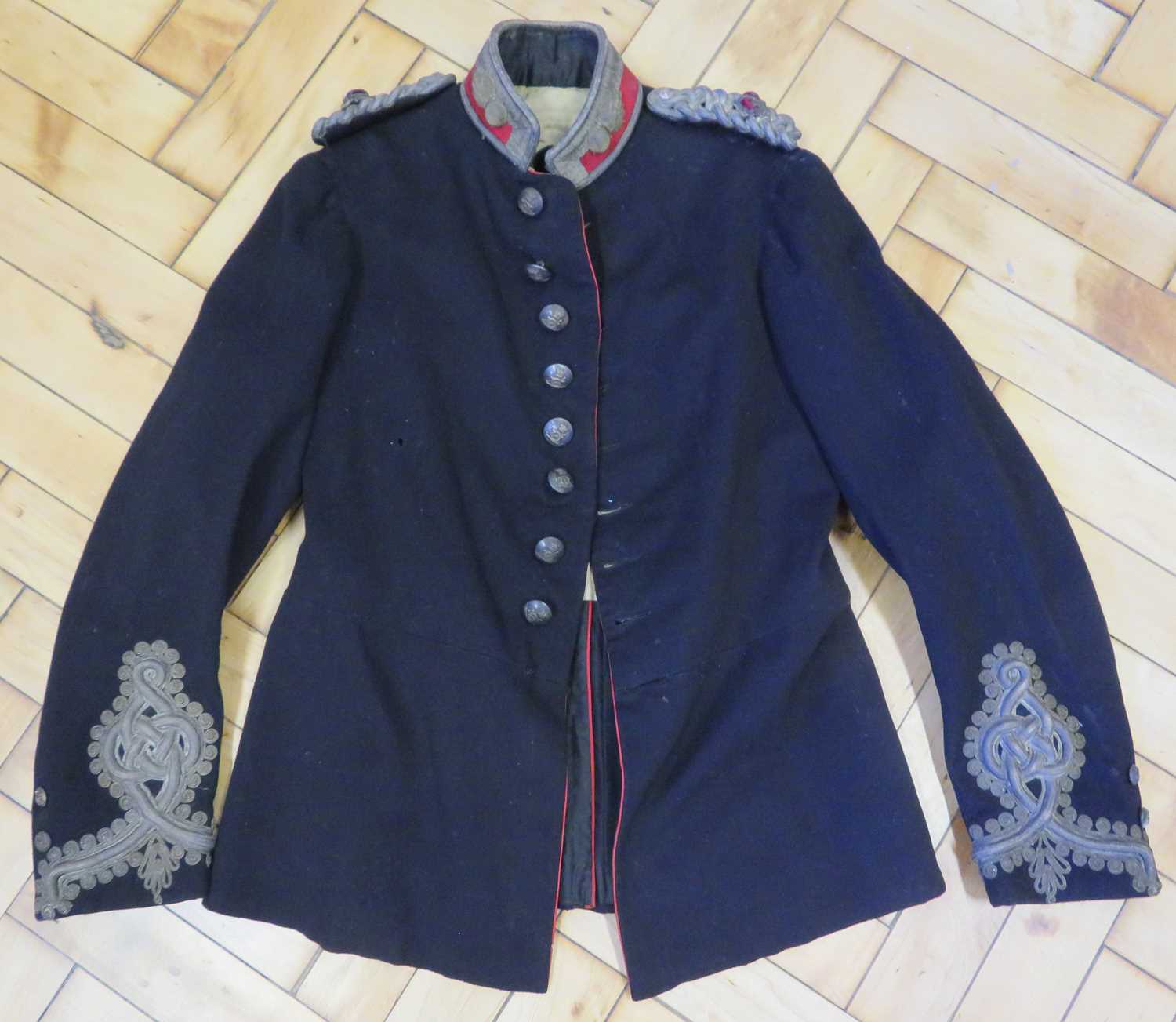 Lot 426 - â’¶ UNIFORMS OF THE ROYAL ARTILLERY