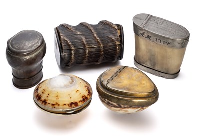 Lot 283 - THREE SNUFF MULLS, SCOTTISH, SECOND HALF 18TH CENTURY