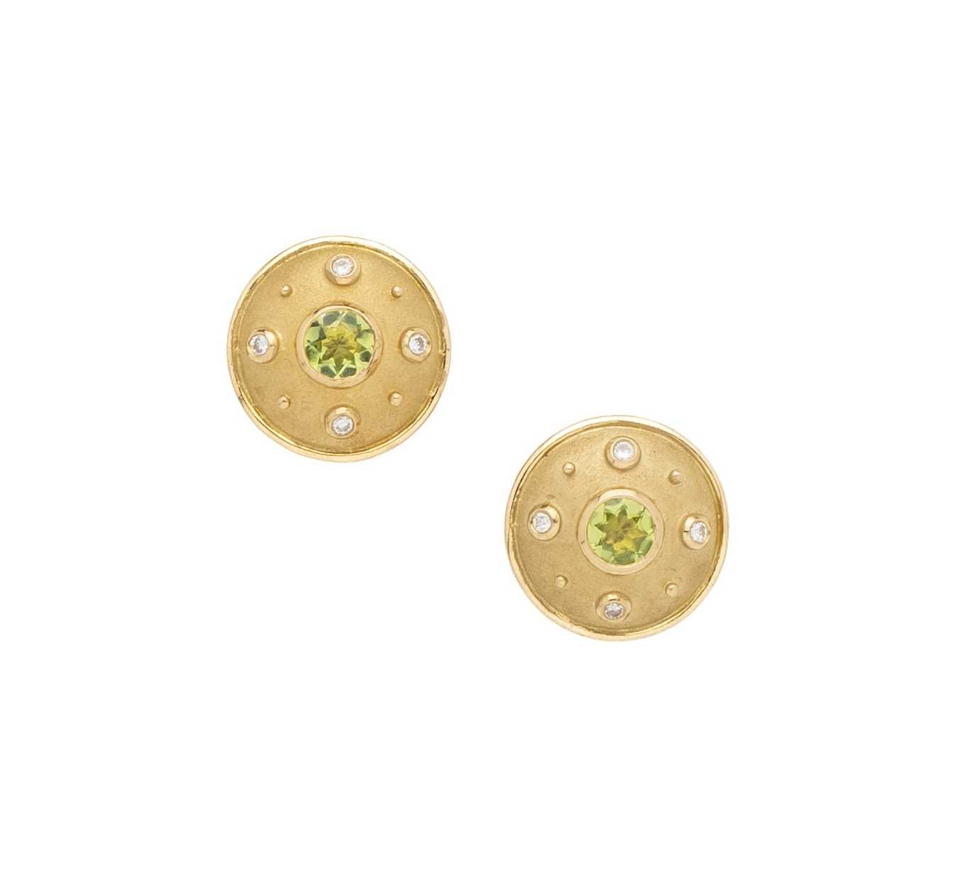 Lot 384 - THEO FENNELL: A PAIR OF GOLD, PERIDOT AND DIAMOND EARRINGS