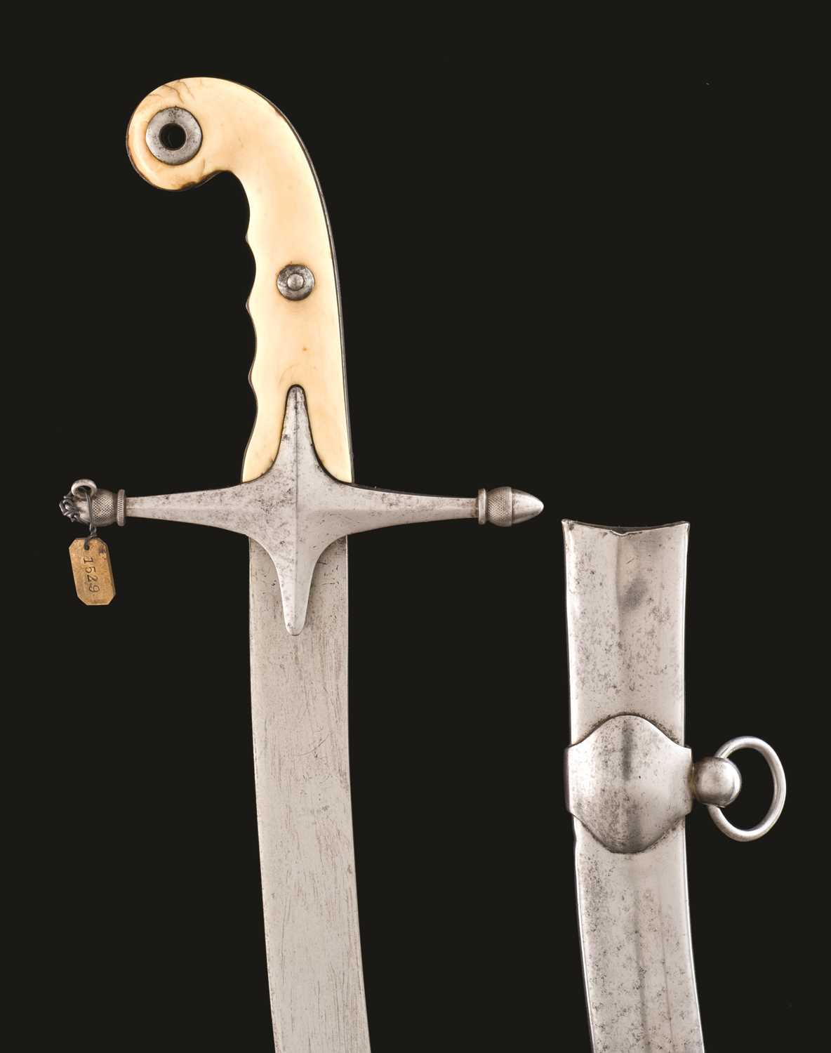 Lot 207 - A GERMAN LIGHT CAVALRY GENERAL OFFICER'S MAMELUKE-HILTED SWORD