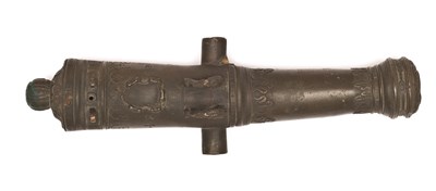 Lot 324 - A BRONZE CANNON IN 17TH CENTURY STYLE