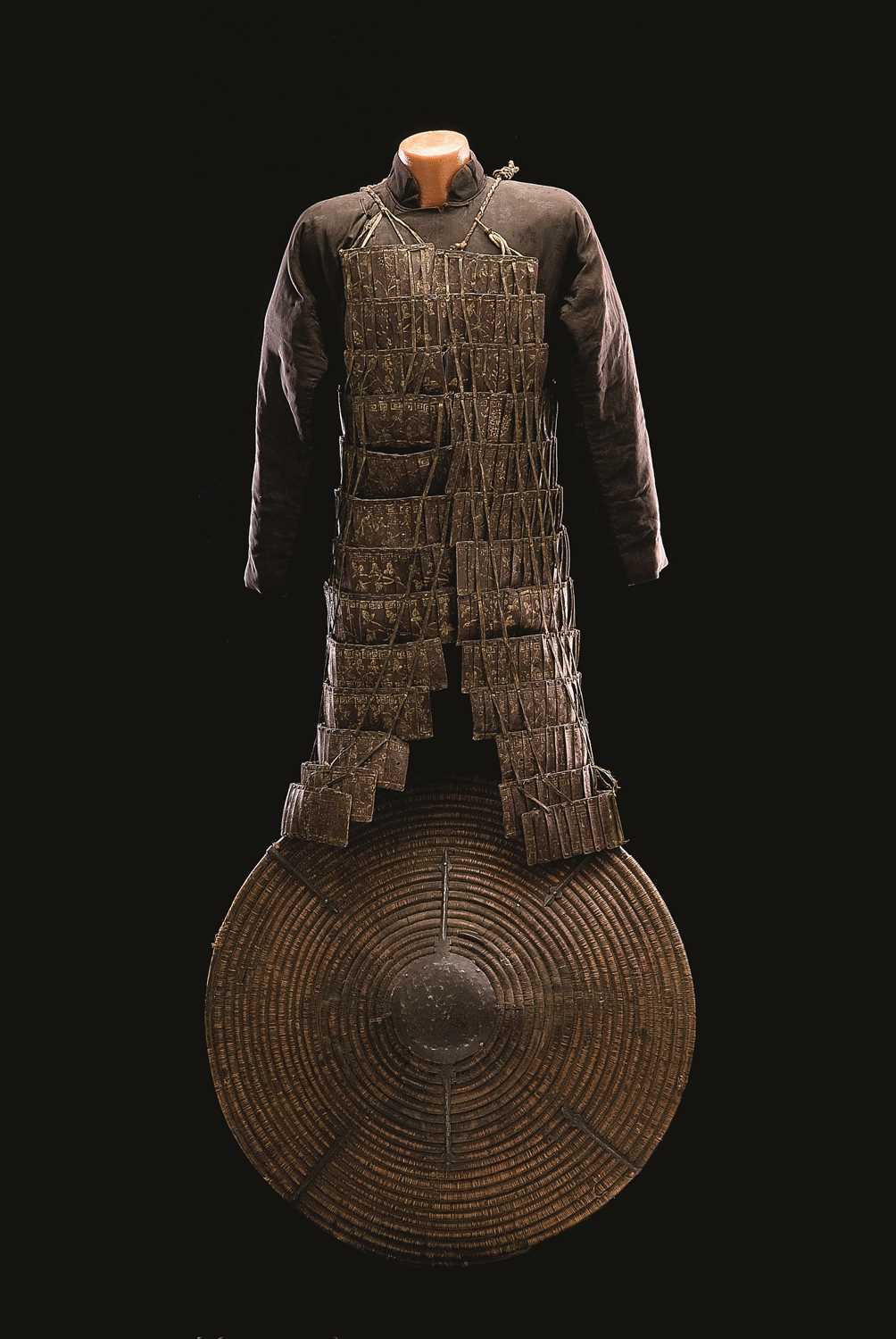 Lot 44 - **DOUBLE DAGGER