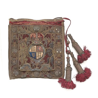 Lot 99 - A FINE VICTORIAN LORD CHAMBERLAIN'S STUMPWORK PURSE