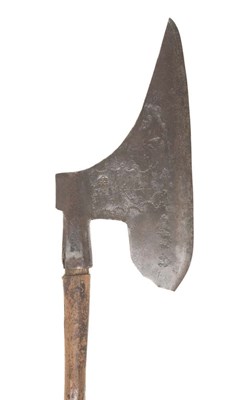 Lot 201 - AN AXE