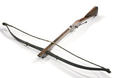 Lot 334 - AN ENGLISH CROSSBOW SIGNED J. SLURMAN