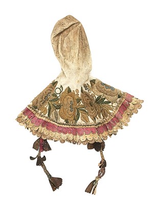 Lot 393 - A RARE EMBROIDERED CHAMOIS LEATHER POUCH