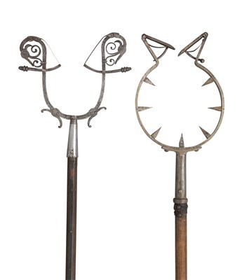 Lot 269 - **A SO-CALLED MAN-CATCHER ALMOST CERTAINLY CONSTRUCTED FROM A NORTH GERMAN LINSTOCK