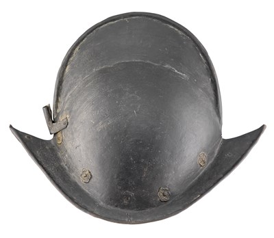 Lot 295 - **A SOUTH GERMAN COMB MORION