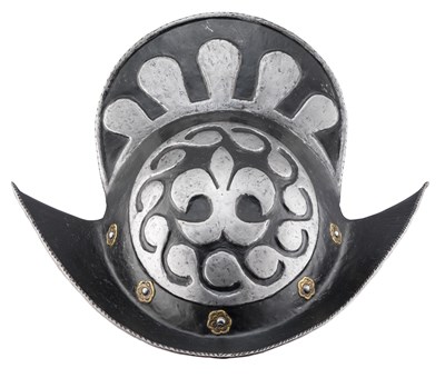 Lot 296 - A BLACK-AND-WHITE COMB MORION