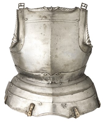 Lot 330 - **A SOUTH GERMAN INFANTRY BREASTPLATE