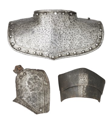 Lot 353 - **THE REAR OF A NORTH EUROPEAN PIKEMAN'S COLLAR WITH PUNCHED DECORATION