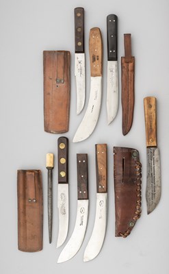 Lot 524 - AN AMERICAN SKINNING KNIFE, ONTARIO KNIFE CO., USA, EARLY 20TH CENTURY, AND SIX FURTHER SKINNING TRADE KNIVES, 20TH CENTURY