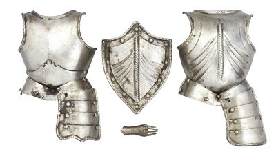 Lot 360 - **A MODEL BREASTPLATE