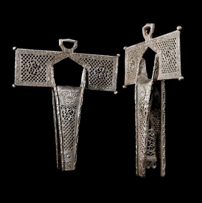 Lot 366 - A RARE PAIR OF MEXICAN STIRRUPS OF SO-CALLED 'CONQUISTADOR' STIRRUPS