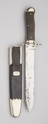 Lot 607 - A BOWIE KNIFE, JOSEPH RODGERS & SONS, CUTLERS TO THEIR MAJESTIES, NO. 6 NORFOLK STREET, SHEFFIELD, CIRCA 1880