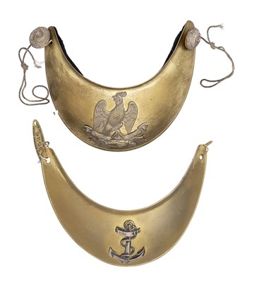Lot 430 - A FRENCH OFFICER'S GORGET