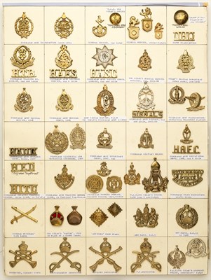 Lot 35 - Insignia of the Hyderabad State Forces and Indian Army post Independence.