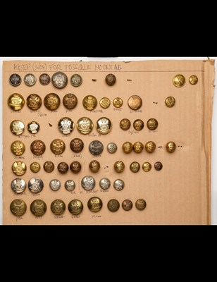 Lot 76 - Royal Artillery and HAC buttons