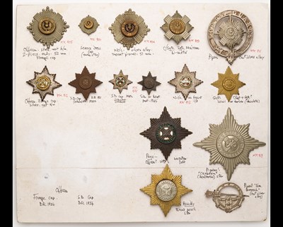 Lot 113 - Scots, Irish Guards and Welsh Guards Headdress and other Badges