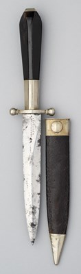 Lot 704 - A SMALL DAGGER, JOSEPH MAPPIN & BROTHERS, MID-19TH CENTURY