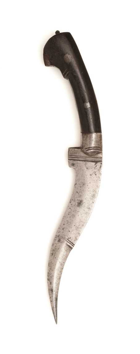 Lot 43 - A NORTH INDIAN DAGGER