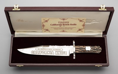 Lot 649 - A BOWIE KNIFE, GEORGE WOSTENHOLM & SON, WASHINGTON WORKS, SHEFFIELD, NUMBER 4 OF 1,000 TO CELEBRATE THE 150TH ANNIVERSARY OF THE BATTLE OF THE ALAMO, 1986