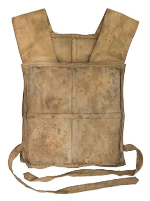 Lot 221 - A BRITISH DAYFIELD BODY SHIELD