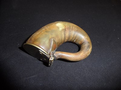 Lot 325 - **A SCOTTISH HORN SNUFF MULL