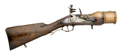 Lot 363 - A CONTINENTAL FLINTLOCK LAUNCHER FOR GRENADES OR INCENDIARY DEVICES