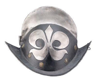 Lot 450 - A GERMAN 'BLACK AND WHITE' COMB MORION