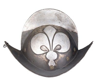 Lot 452 - A GERMAN 'BLACK AND WHITE' COMB MORION