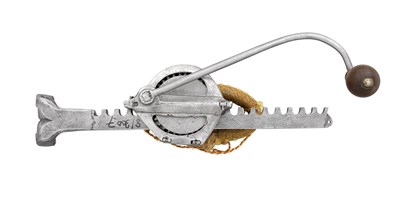 Lot 526 - A GERMAN CRANEQUIN FOR A CROSSBOW