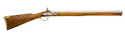 Lot 565 - A 33-BORE SOUTH GERMAN FLINTLOCK SPORTING GUN BUILT FOR A BOY