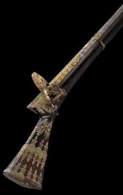 Lot 61 - A FINE AND RARE .700 CALIBRE TURKISH MIQUELET-LOCK RIFLE OF EXCEPTIONAL SIZE