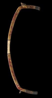 Lot 94 - A RARE LARGE CHINESE COMPOSITE BOW 18TH CENTURY