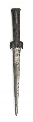 Lot 136 - A NORTH EUROPEAN BALLOCK DAGGER
