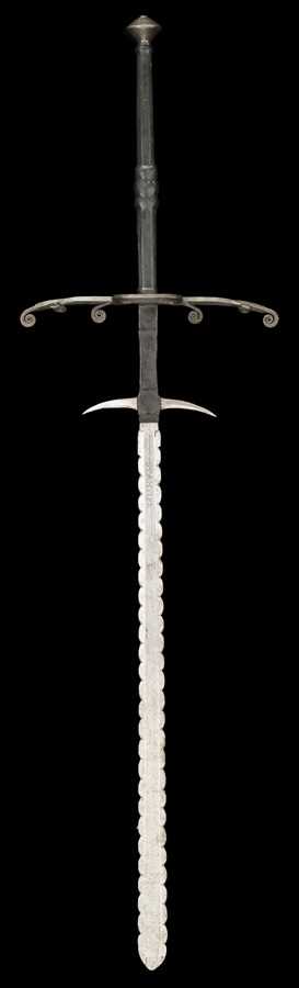Lot 142 - A TWO-HAND SWORD IN GERMAN LATE 16TH CENTURY STYLE
