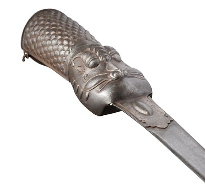 Lot 18 - AN INDIAN SWORD (PATA), PROBABLY 18TH/19TH CENTURY THANJAVUR, TAMIL NADU