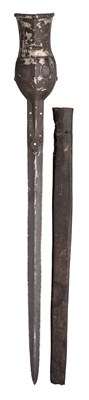 Lot 20 - A SOUTH INDIAN GAUNTLET SWORD (PATA), 17TH CENTURY, PROBABLY MADRAS, TAMIL NADU