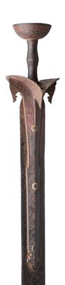 Lot 8 - A RARE SOUTH INDIAN SWORD (KHANDA), 17TH CENTURY