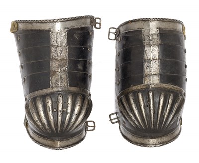Lot 252 - A PAIR OF CUISSES AND POLEYNS